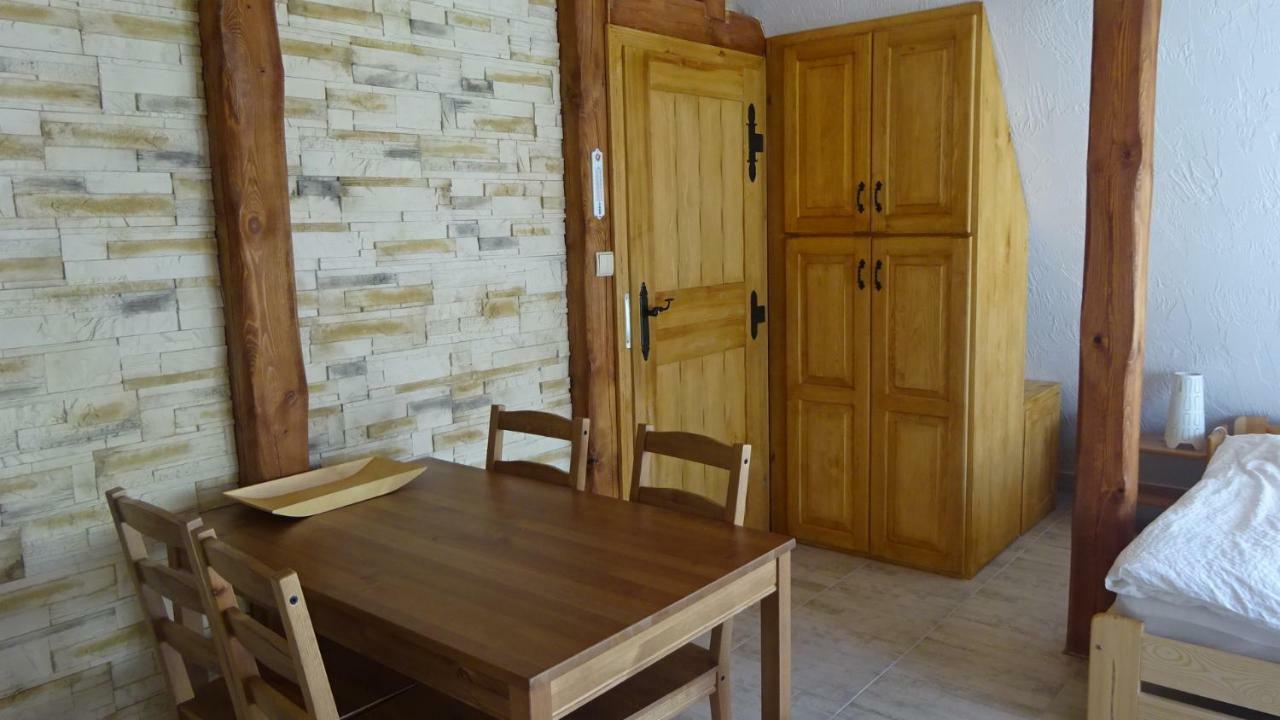 Tudobrze Noclegi W Piramidach Borzytuchom Luaran gambar
